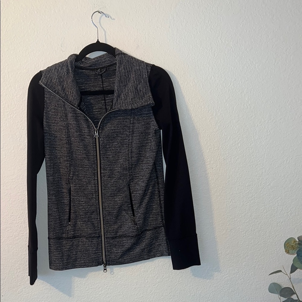 Lululemon daily yoga full zip jacket - Picture 3 of 6